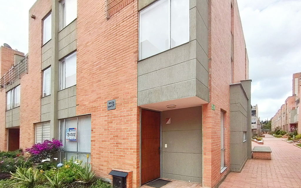 Casa en La Uribe — Elite Inmobiliaria