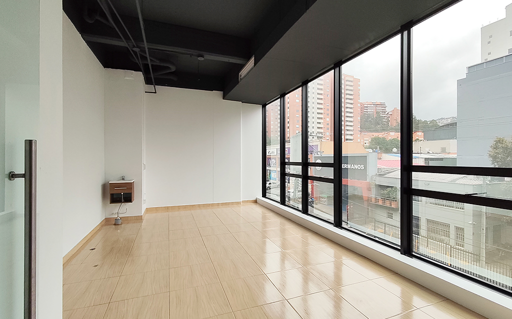 OFICINA · Arriendo · Santa Bárbara Usaquén BOGOTA