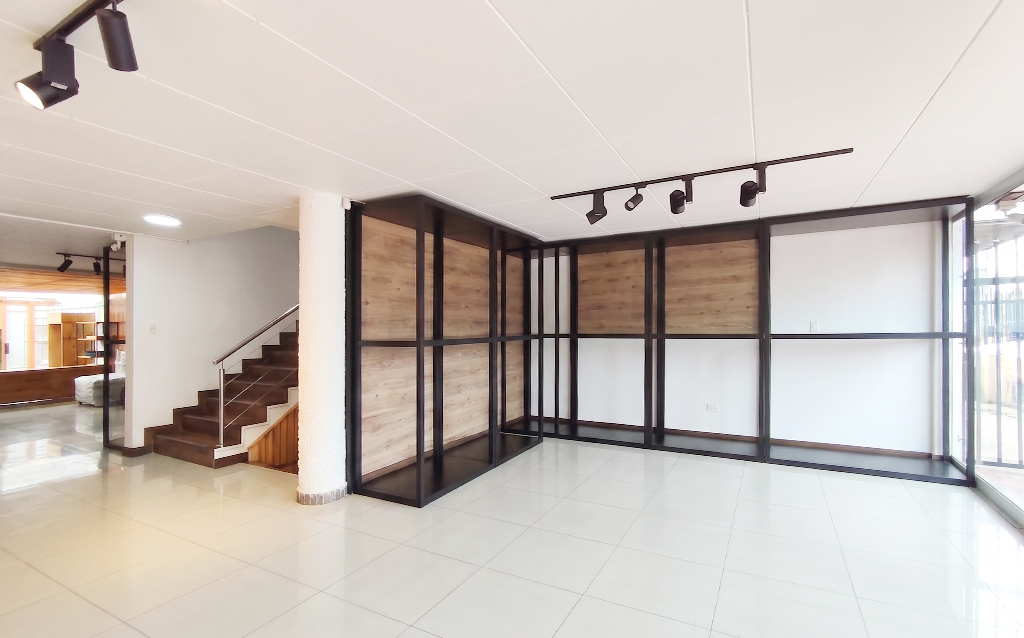 COMERCIAL (CASA PARA COMERCIO) · Arriendo · Pasadena Suba BOGOTA