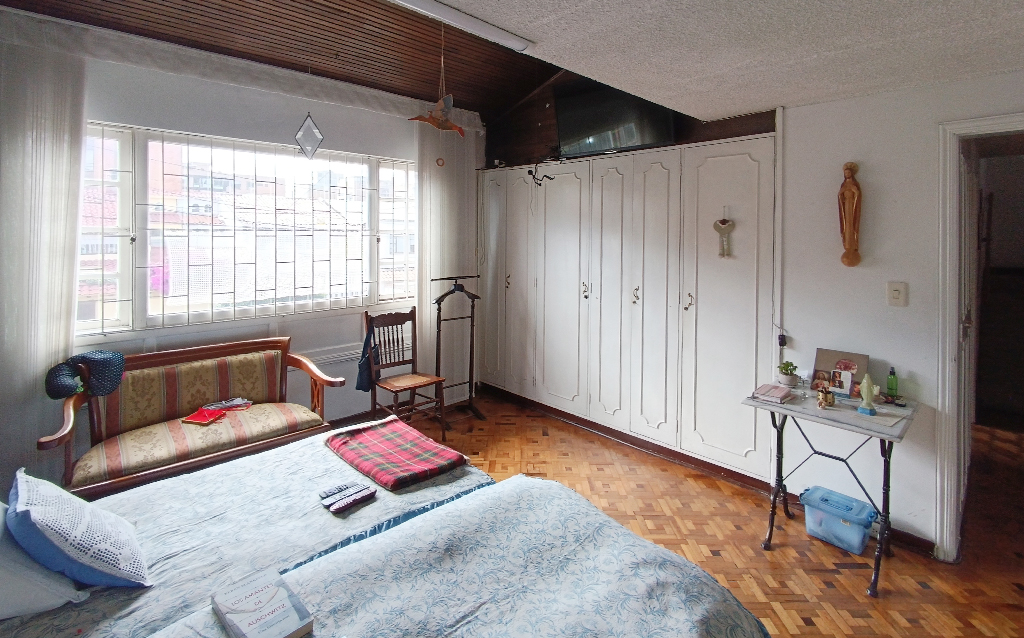 Casa en Santa Paula — Elite Inmobiliaria