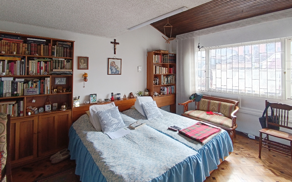 Casa en Santa Paula — Elite Inmobiliaria